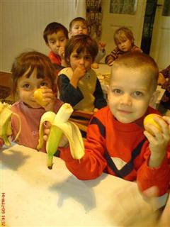 kinderen met fruit 2